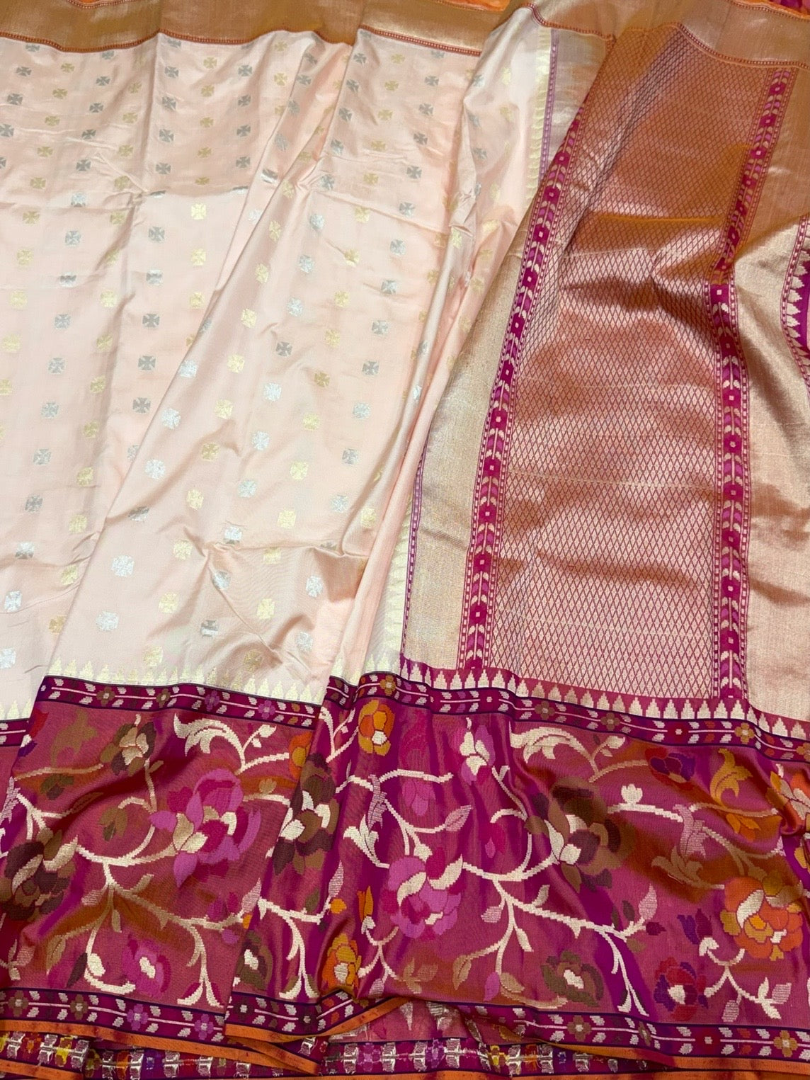 Powder Pink Handwoven Pure Banarasi Ektara Silk Saree