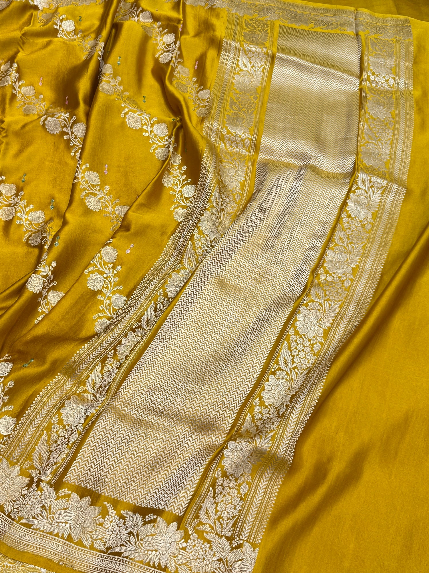 Mustard Yellow Handwoven Pure Mashru Banarasi Satin Silk Saree – Kadwa Weave | Authentic Banaras Handloom