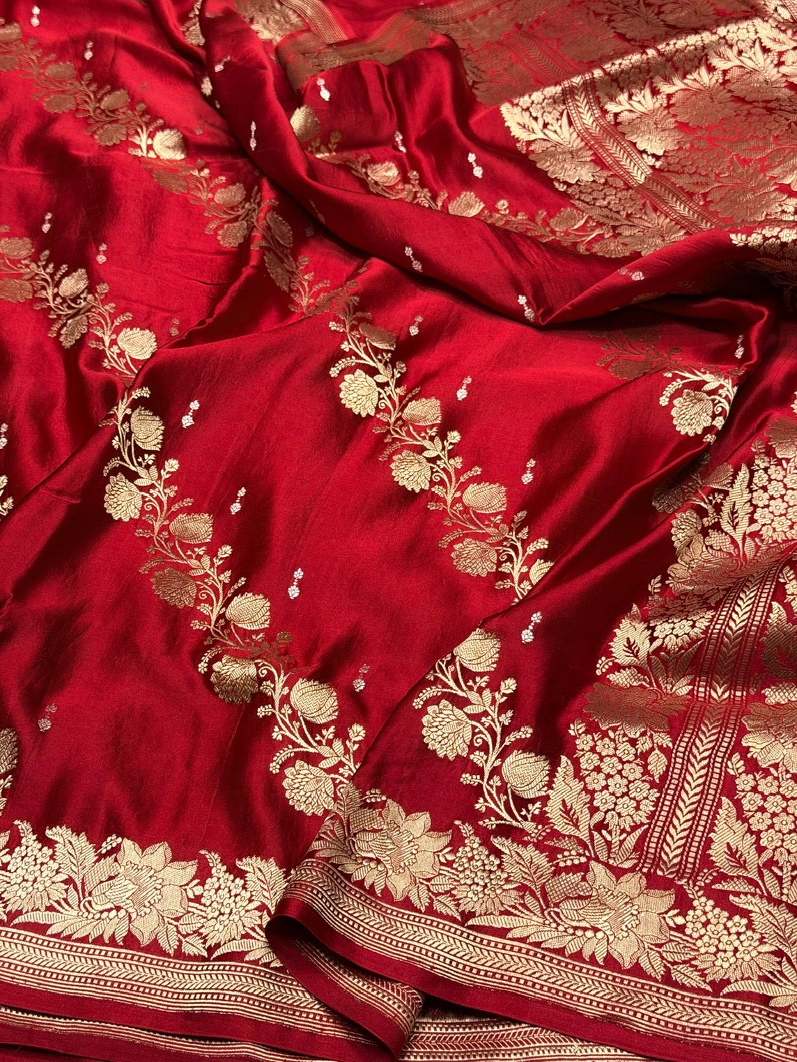 Red Handwoven Pure Mashru Banarasi Satin Silk Saree