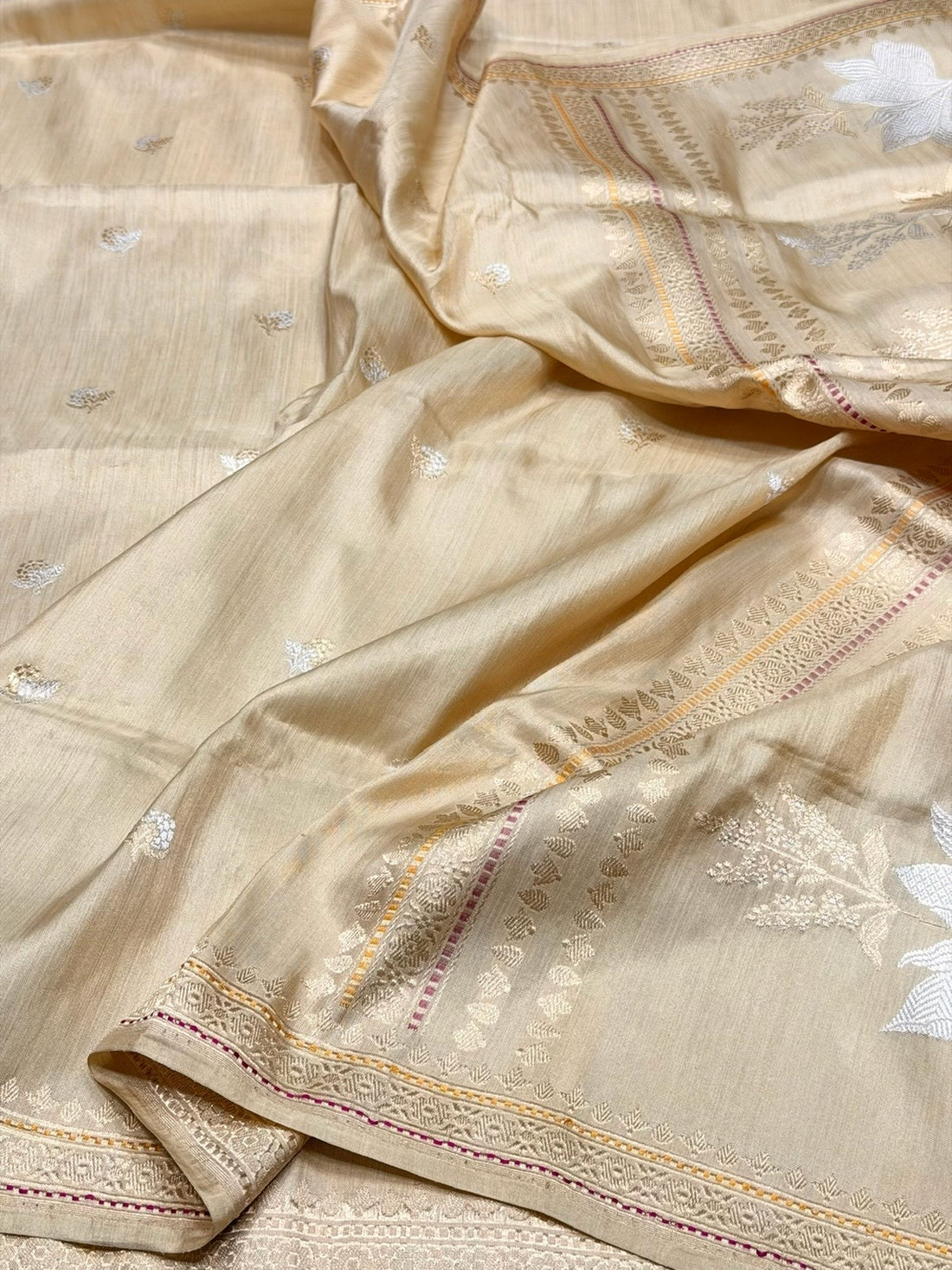 Cream Handwoven Pure Banarasi Ektara Tissue Saree