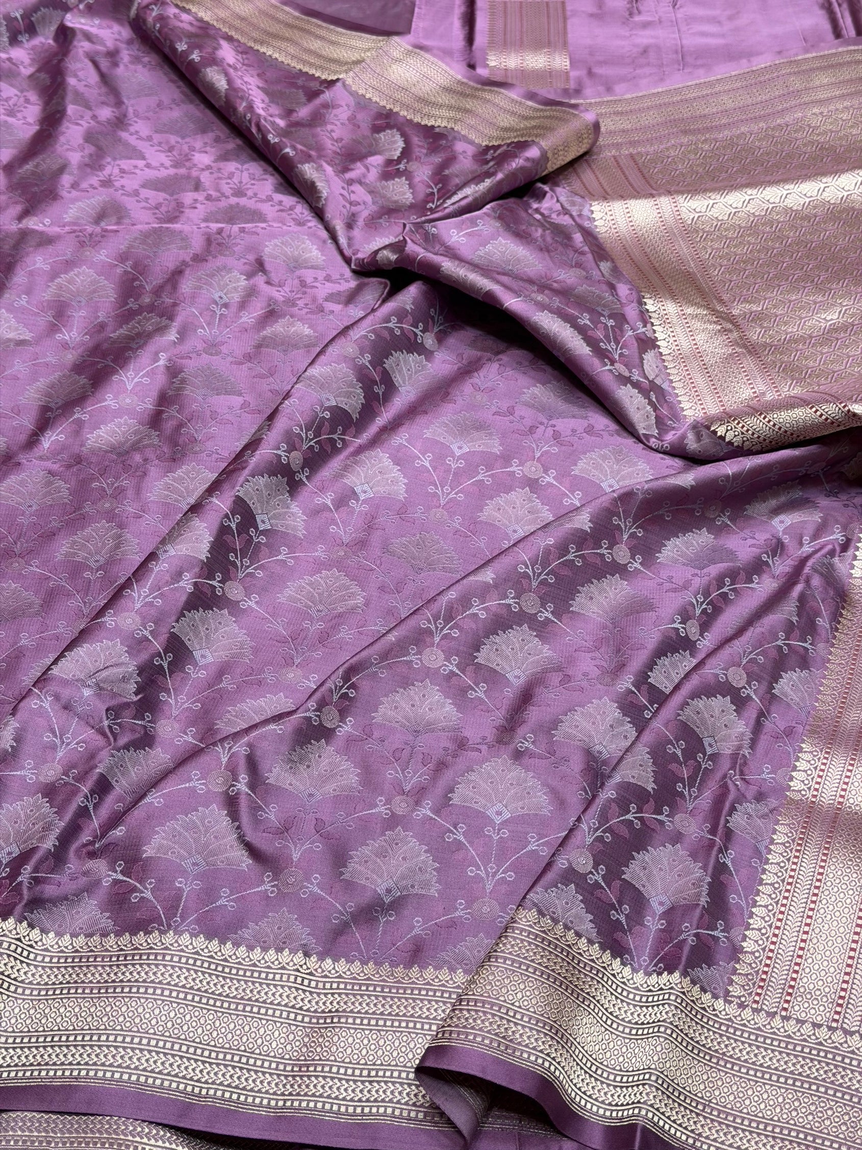 Lavender Handwoven Pure Banarasi Satin Tanchoi Silk Saree – 100% Pure Satin Silk, Intricate Kadwa Weave