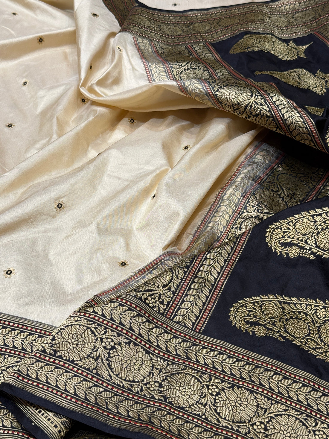 Black/ Beige Ektara Handwoven Pure Banarasi Silk Saree