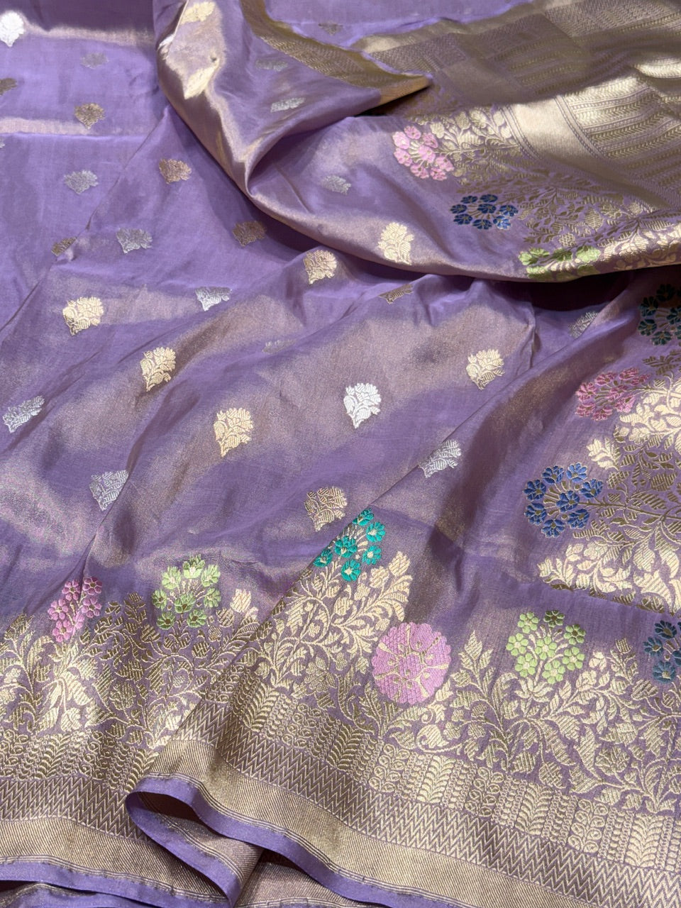 Lavender Handwoven Pure Banarasi Tissue Silk Saree – Kadwa Weave | Lightweight Katan-Tissue Silk | Modern Skirt Design