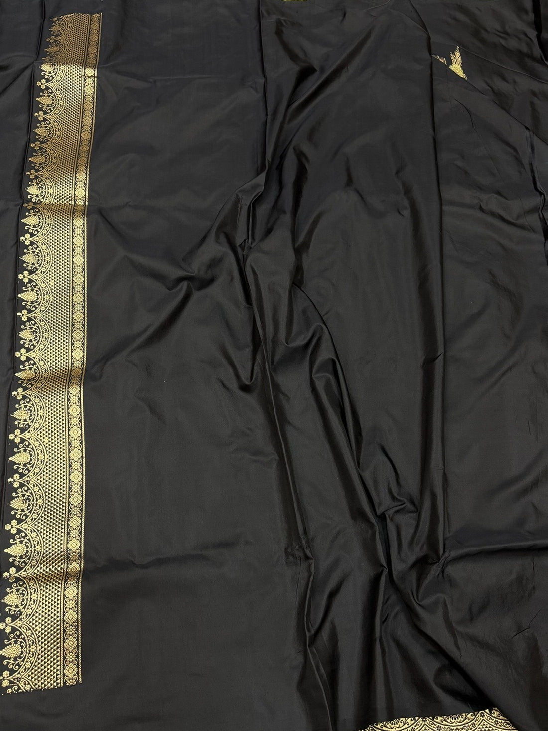 Black Handwoven Pure Banarasi Silk Saree