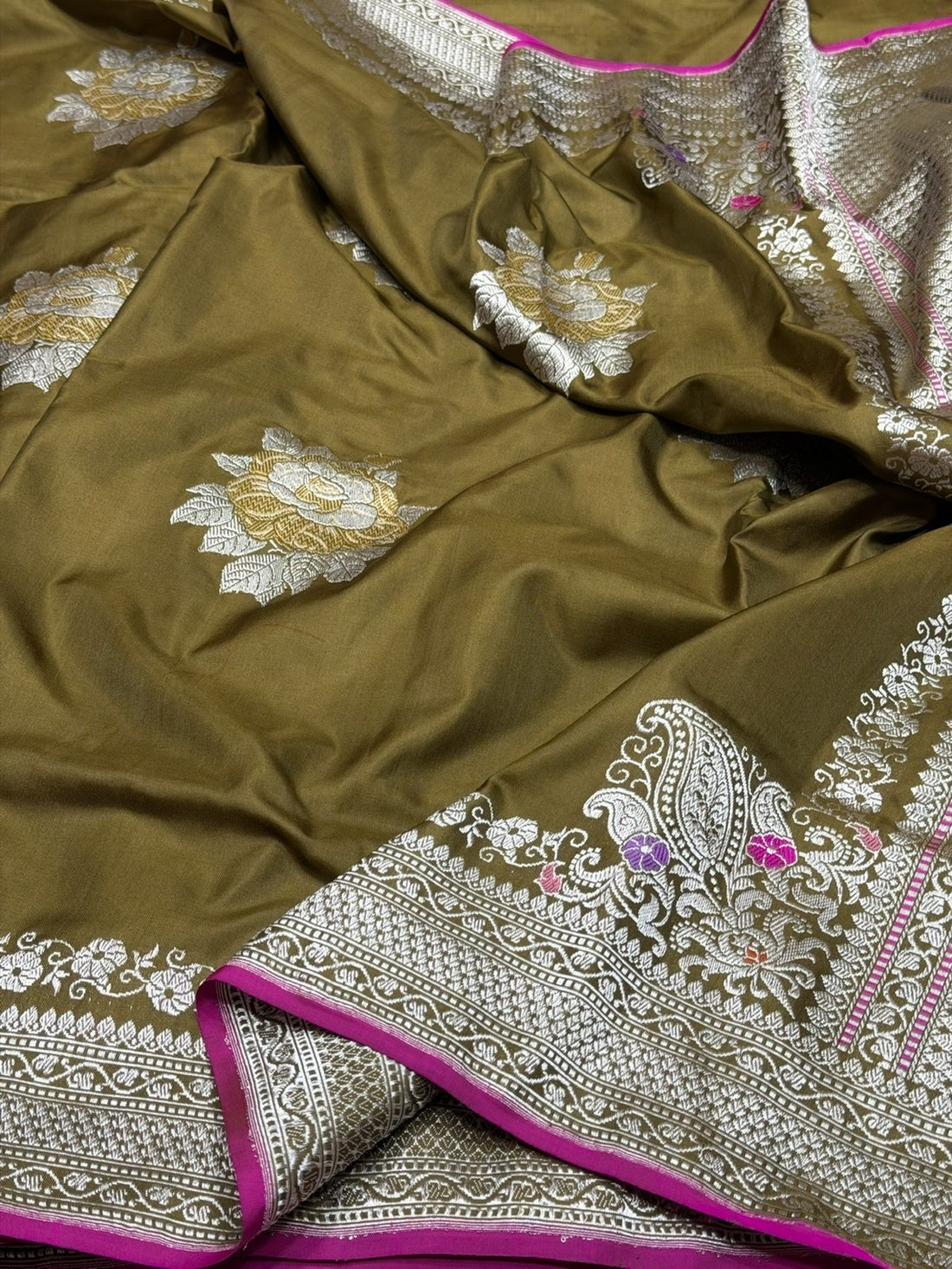 Olive Green Handwoven Pure Banarasi Ektara Silk Saree – Kadwa Technique | Authentic Banaras Handloom