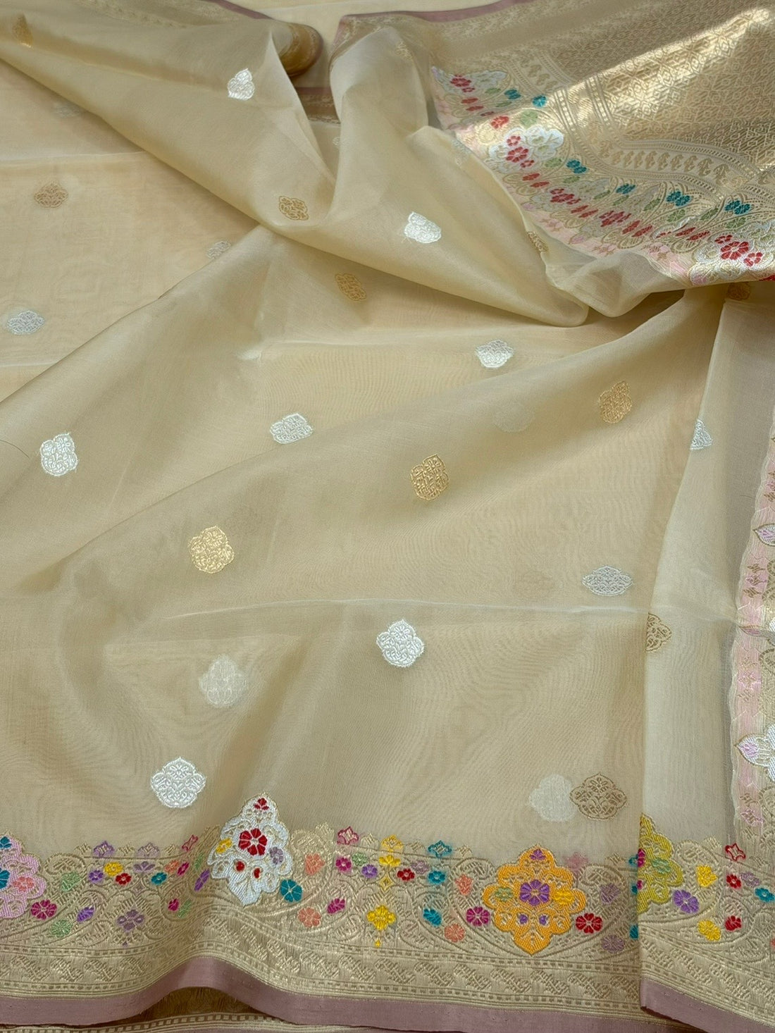 Cream Handwoven Pure Banarasi Organza Saree