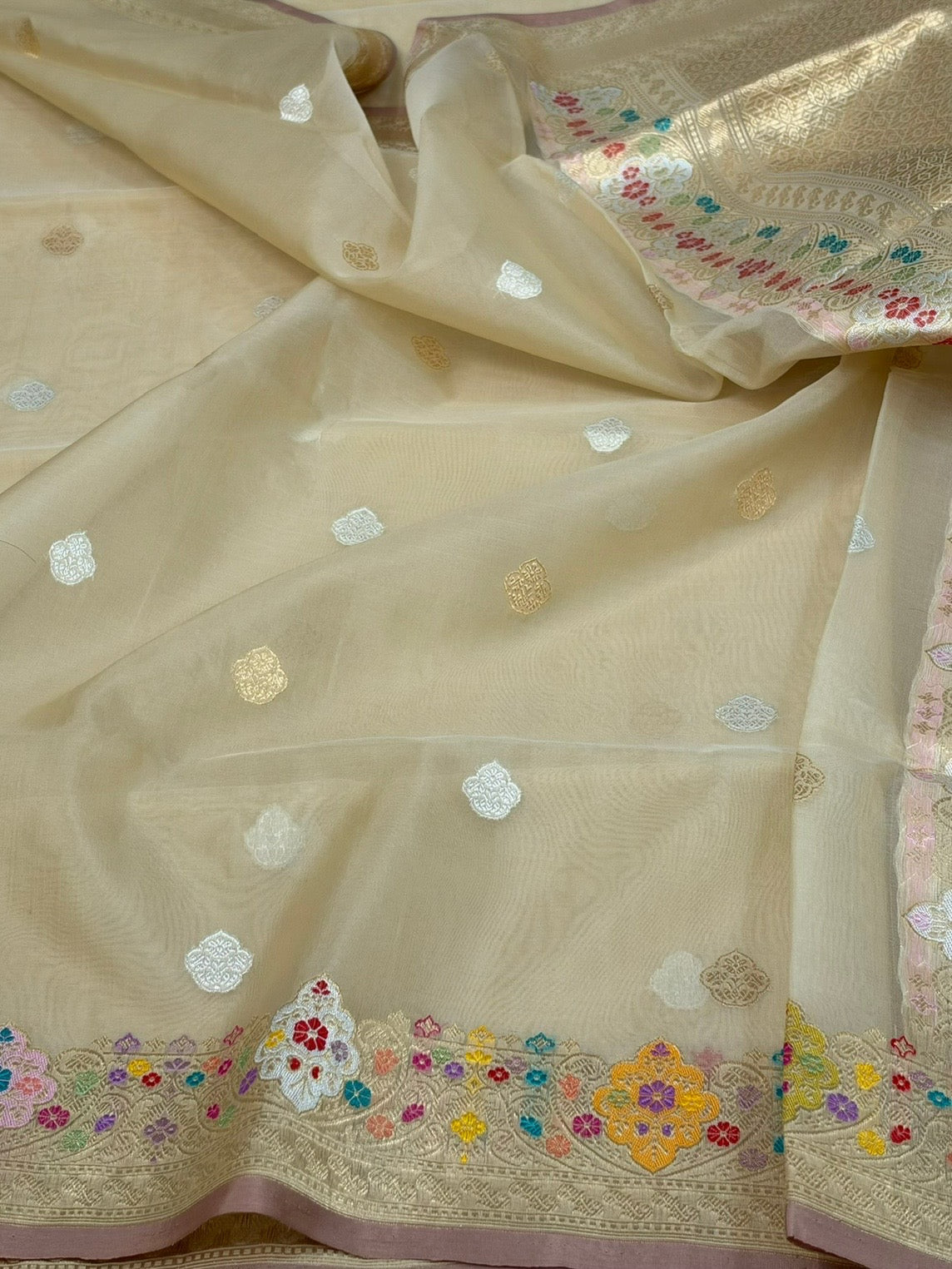 Cream Handwoven Pure Banarasi Organza Saree