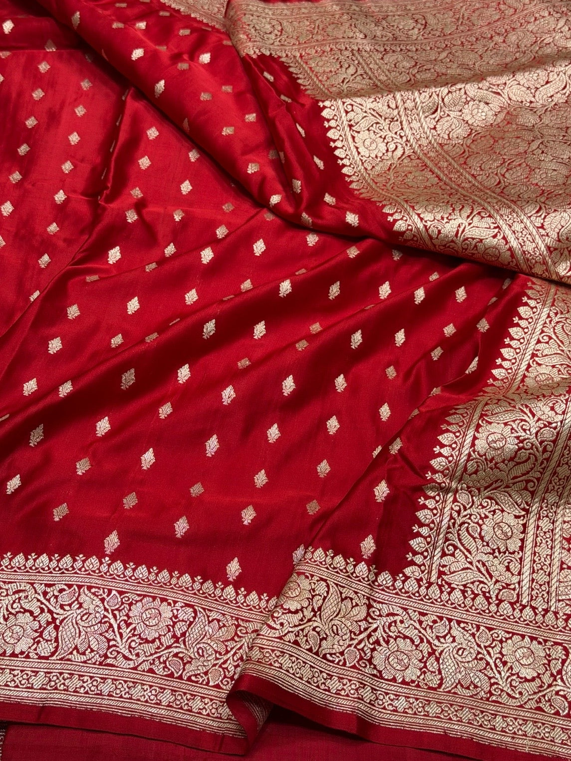 Red Handwoven Vintage Pure Banarasi Satin Silk Saree – Cutwork Weave, Pure Satin Silk