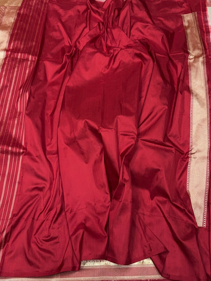 Cream / Red Handwoven Pure Banarasi Ektara Silk Saree