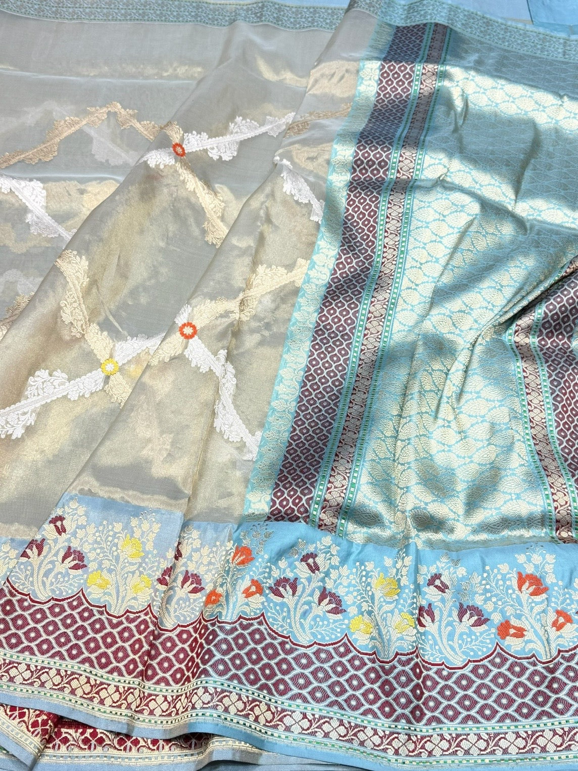 Silver Grey Handwoven Pure Banarasi Tissue Saree – Kora Tissue Silk with Kadwa Skirt Border