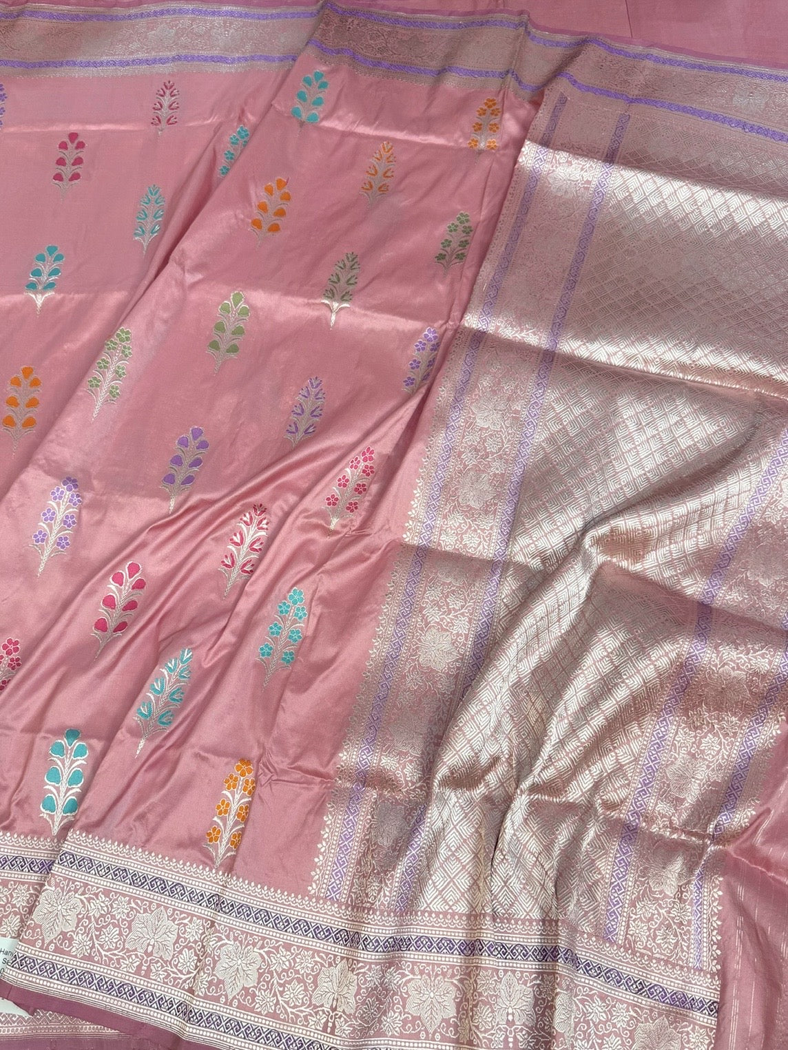 Powder Pink Handwoven Pure Banarasi Silk Saree