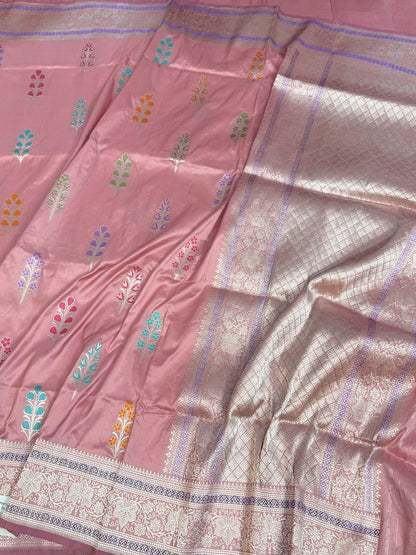 Powder Pink Handwoven Pure Banarasi Silk Saree