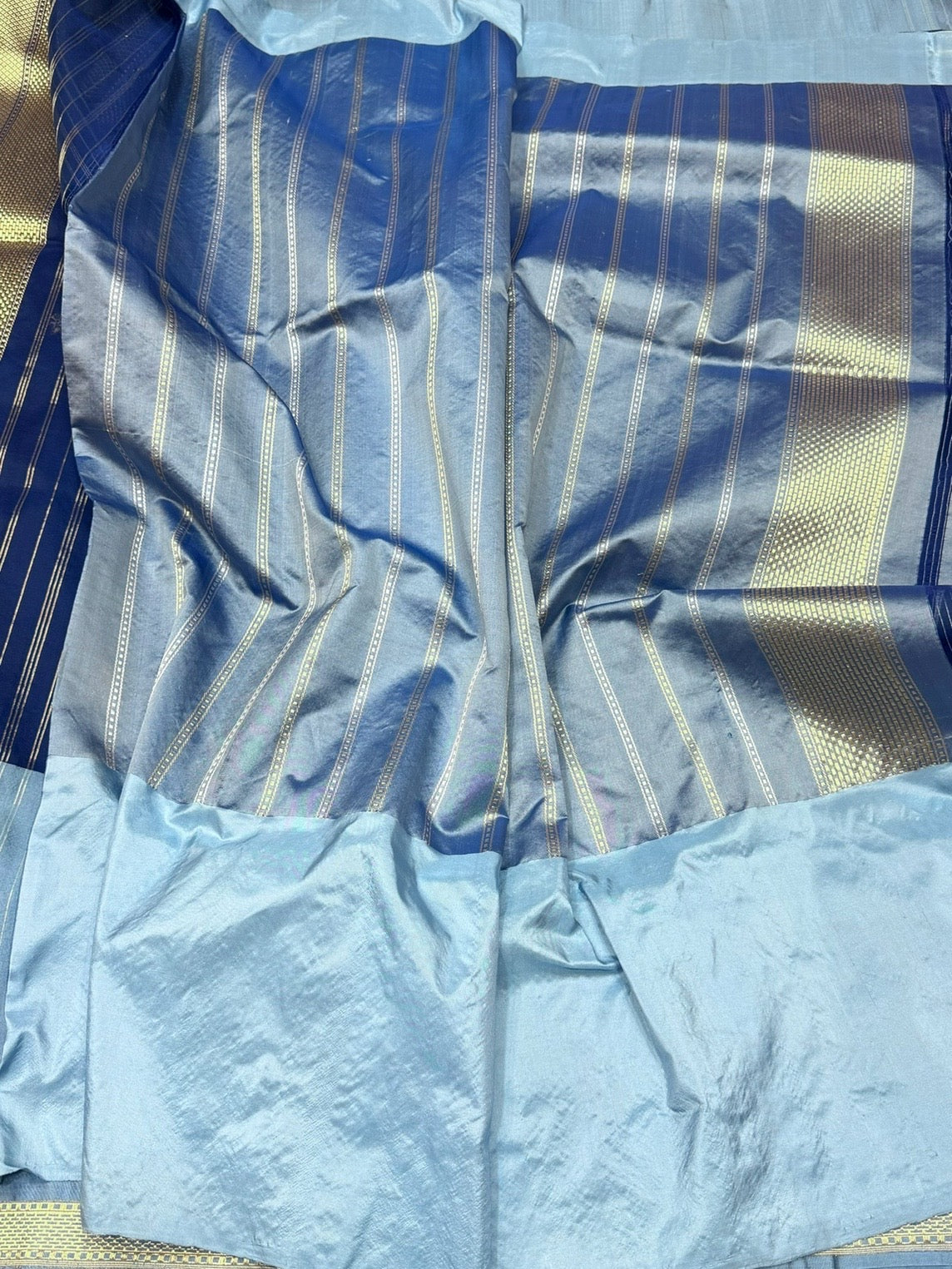 Navy Blue Handwoven Pure Banarasi Organza Silk Saree – Kadwa Weave in Kora Mulberry Silk