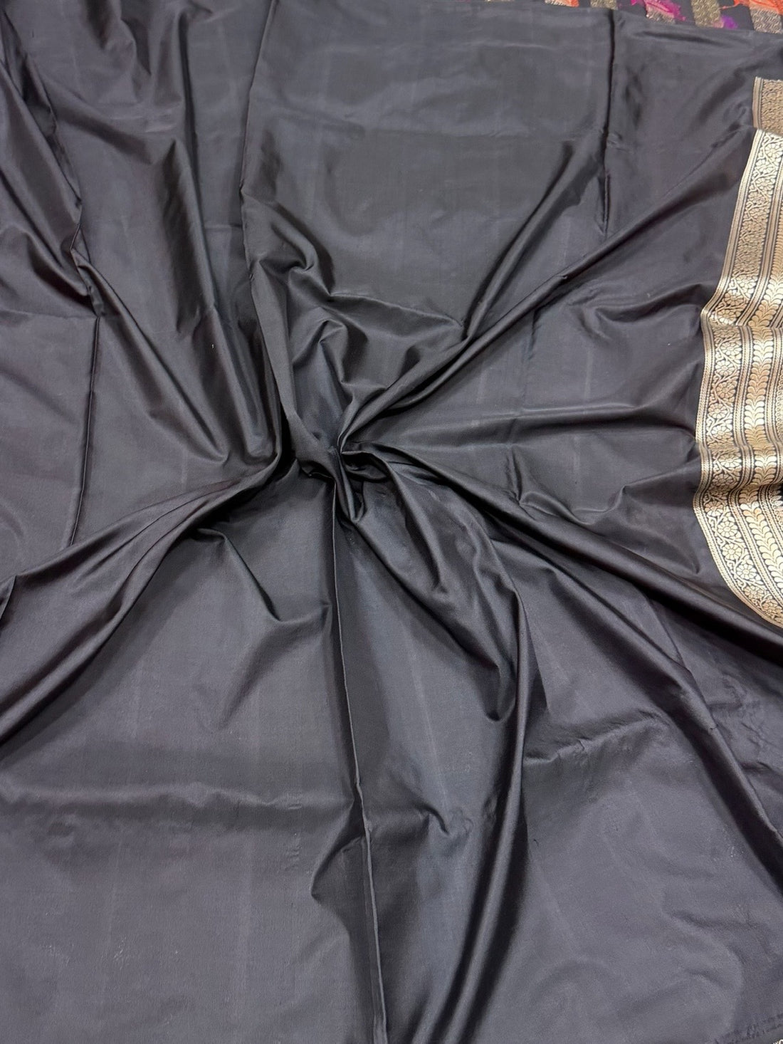 Black Handwoven Pure Banarasi Silk Saree – Kadwa Weave in 100% Katan Mulberry Silk