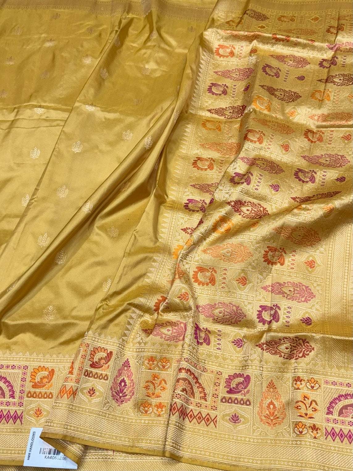 Yellow Handwoven Pure Banarasi Katan Silk Saree 100% Pure Mulberry Silk