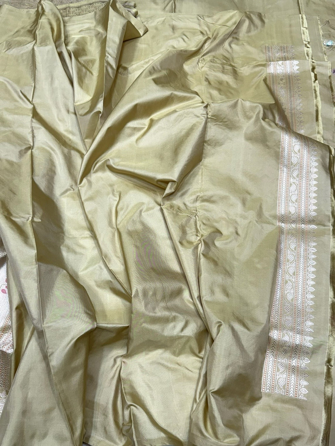 Pista Handwoven Pure Banarasi Silk Saree