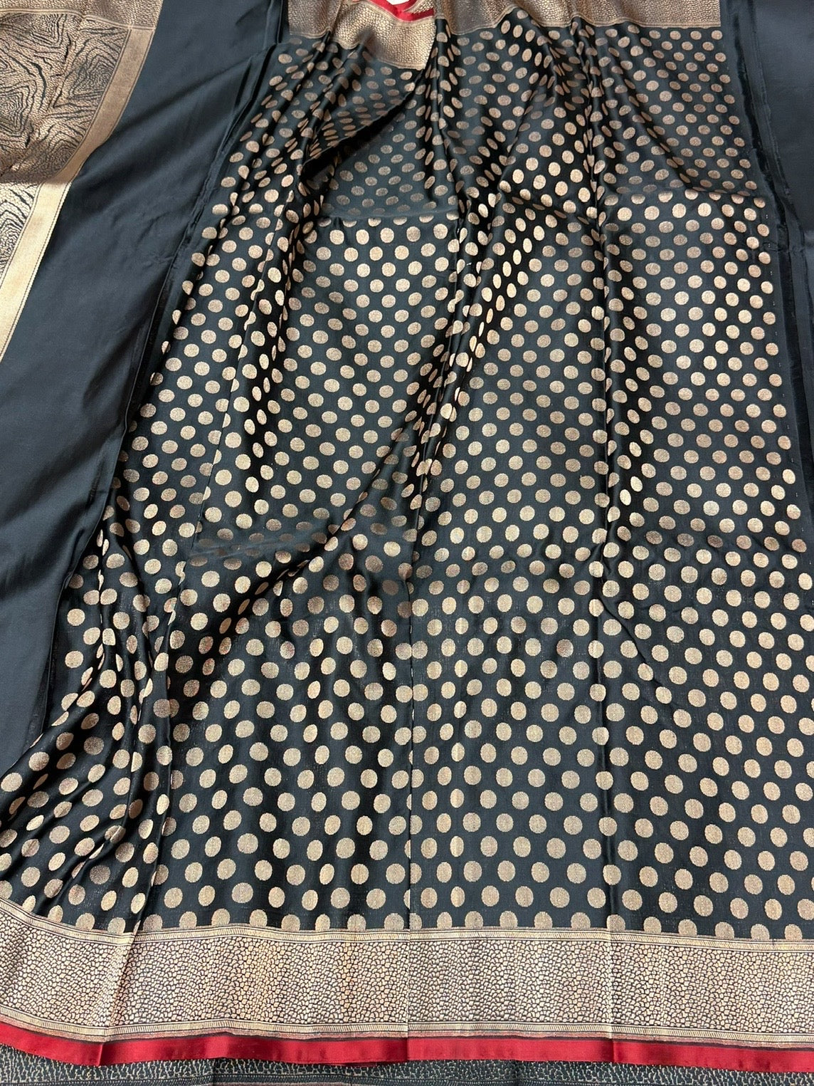 Black Handwoven Pure Banarasi Satin Silk Saree