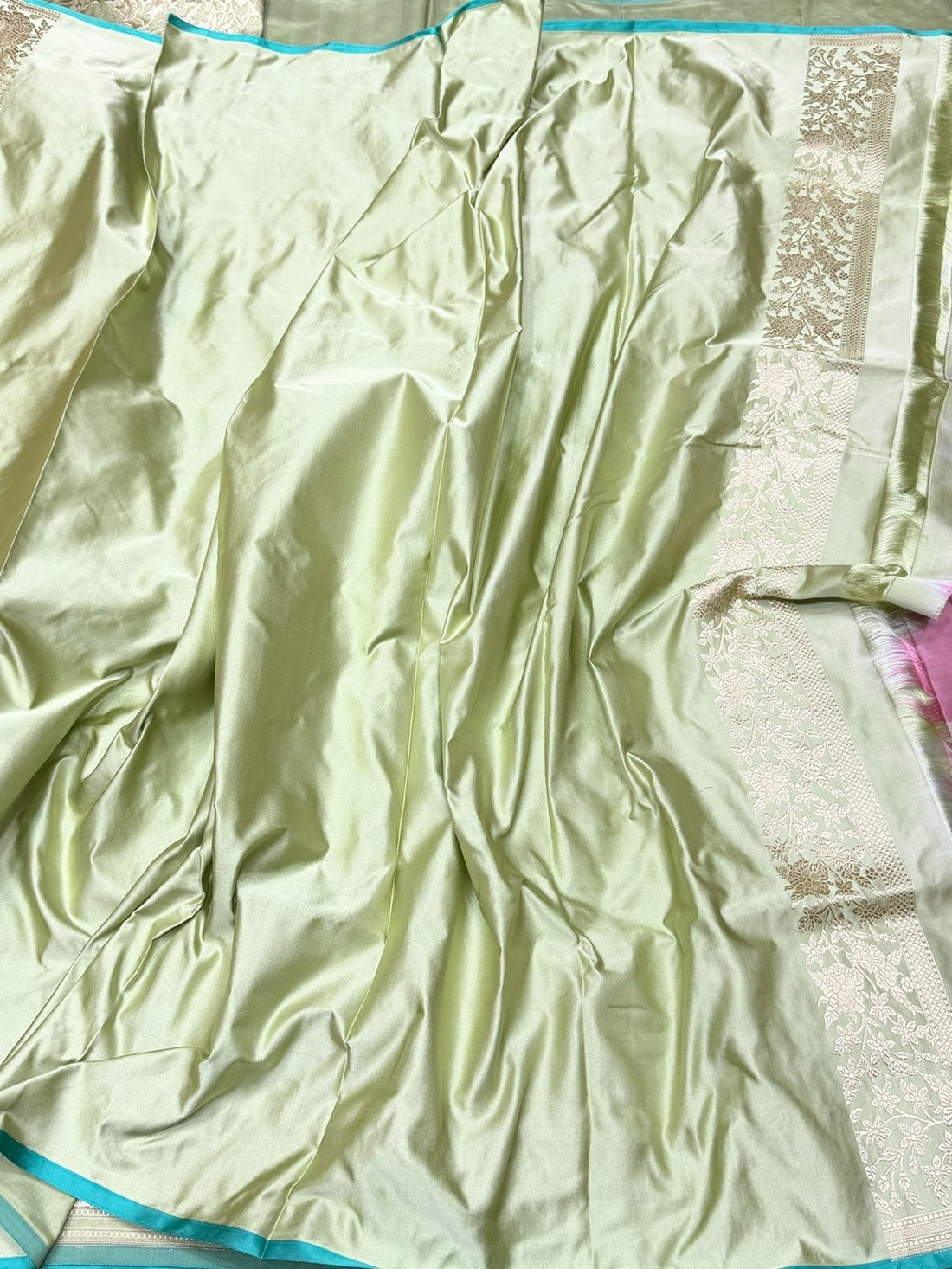 Pista Handwoven Pure Banarasi Satin Tanchoi Silk Saree