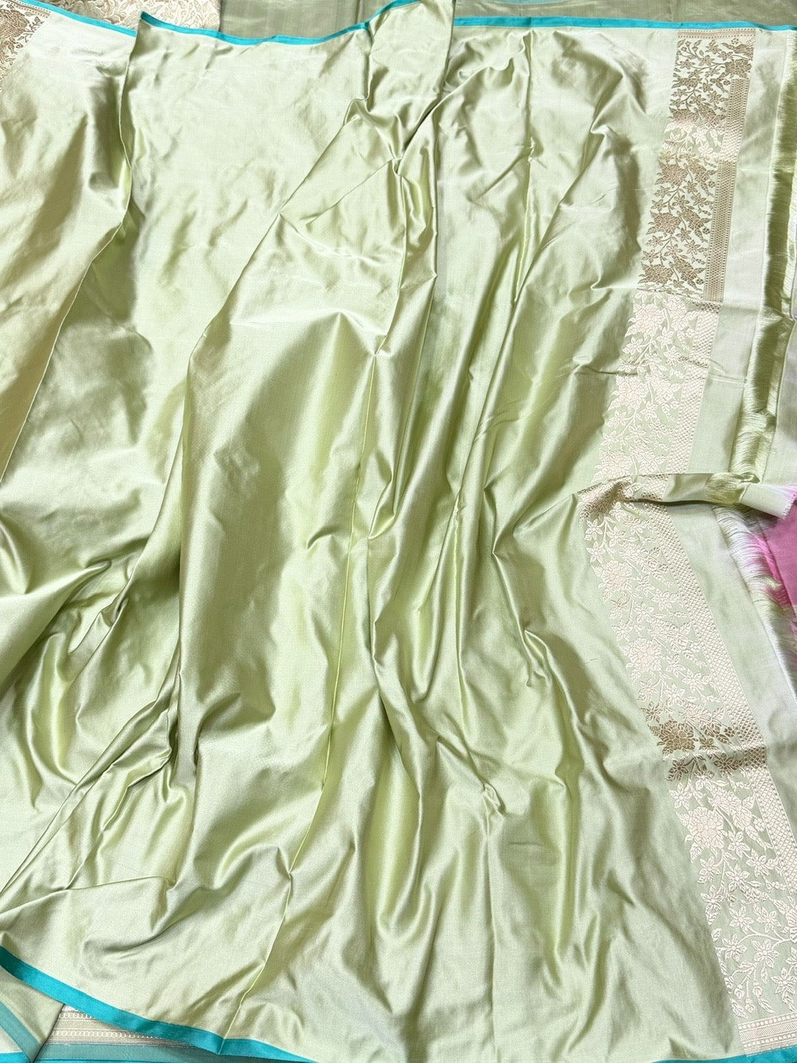 Pista Handwoven Pure Banarasi Satin Tanchoi Silk Saree