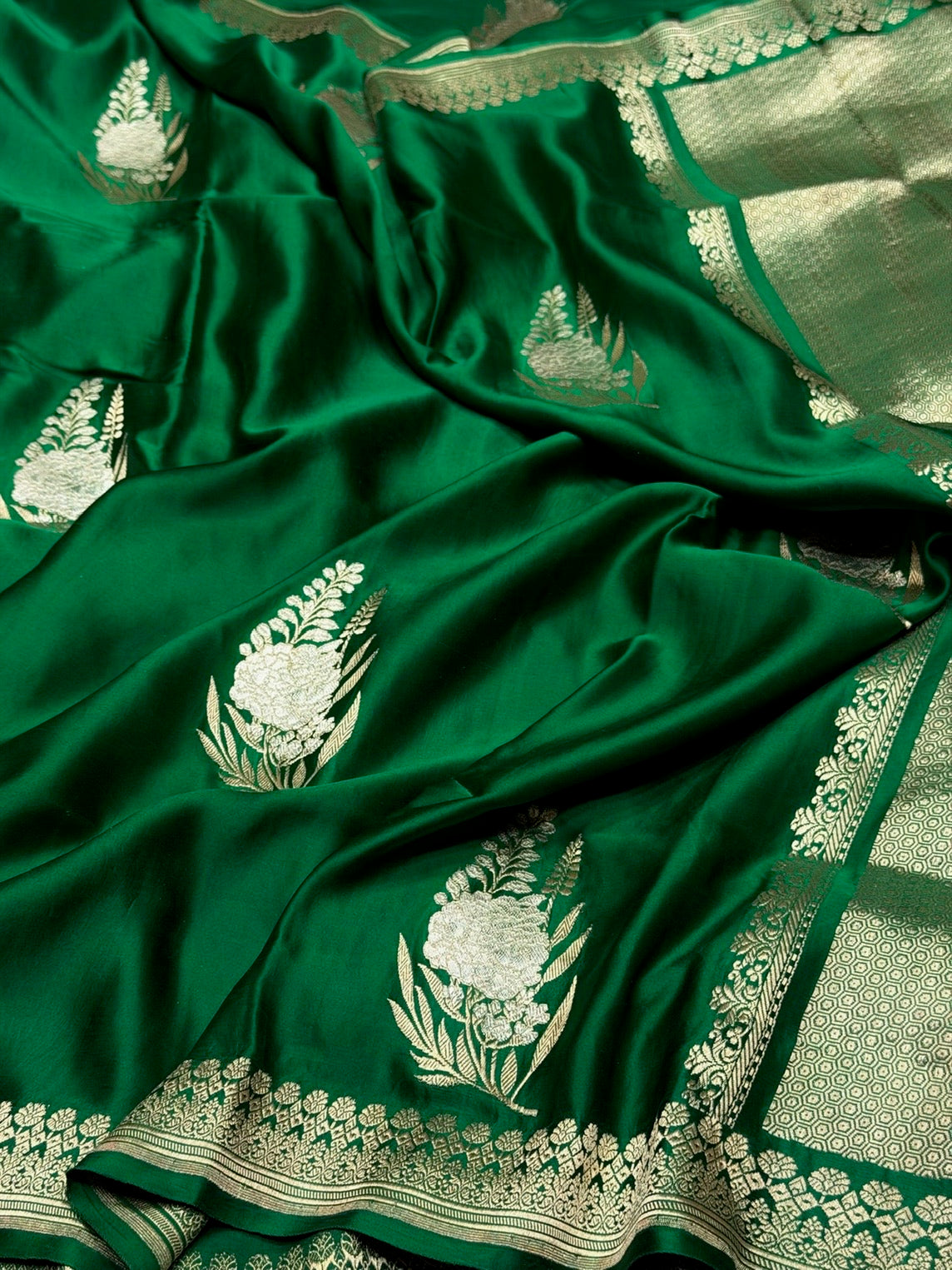Bottle Green Handwoven Pure Mashru Banarasi Satin Silk Saree
