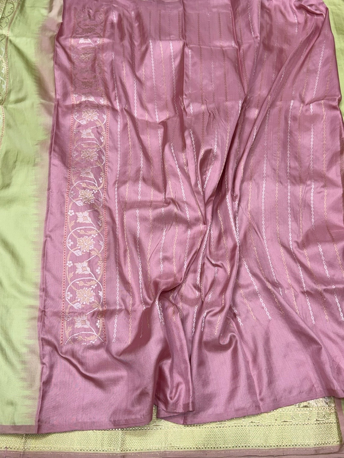 Pista Green Handwoven Pure Banarasi Ektara Silk Saree | Kadwa Weave | Pure Mulberry Ektara Silk | Handloom Banarasi Saree