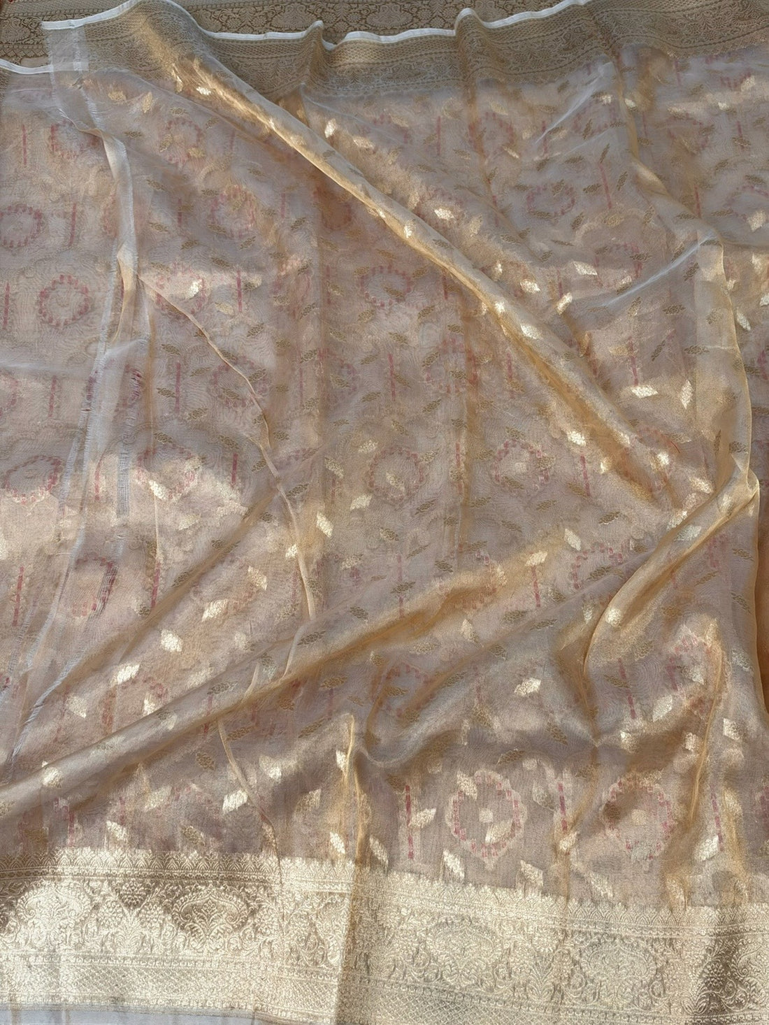 Champagne Gold Pure Banarasi Tissue Silk Saree | Pure Kora Tissue | Cutwork Technique | Lightweight Banarasi Saree