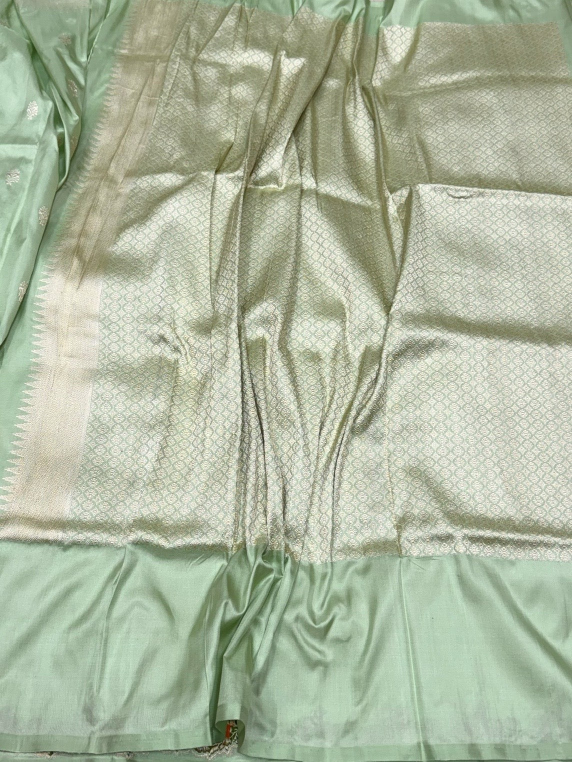 Pista Handwoven Pure Banarasi Silk Saree in Kadwa Weave – Katan Silk with Skirt Pattern Design