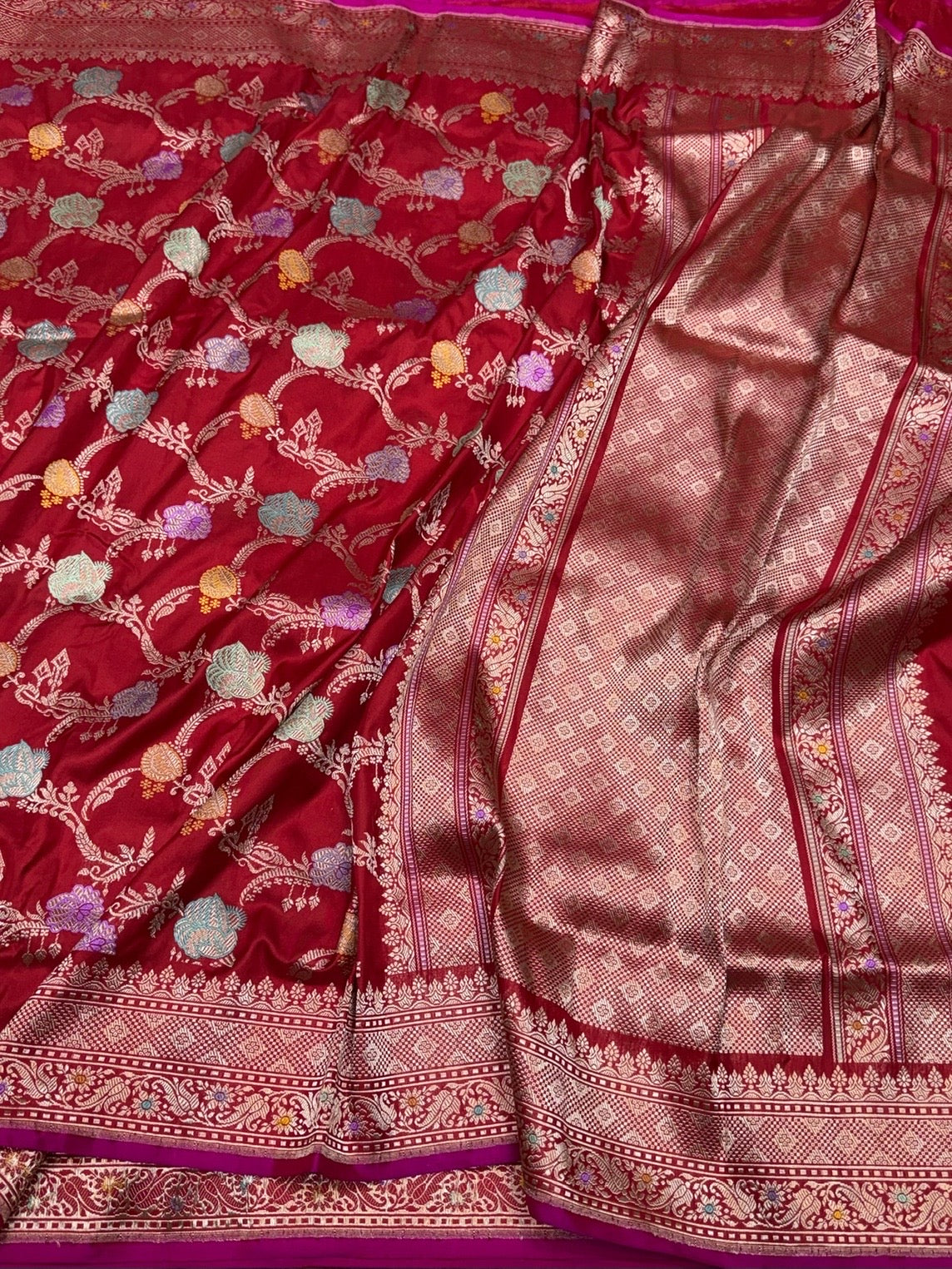 Red Handwoven Pure Banarasi Silk Saree in Kadwa Weave – 100% Katan Mulberry Silk