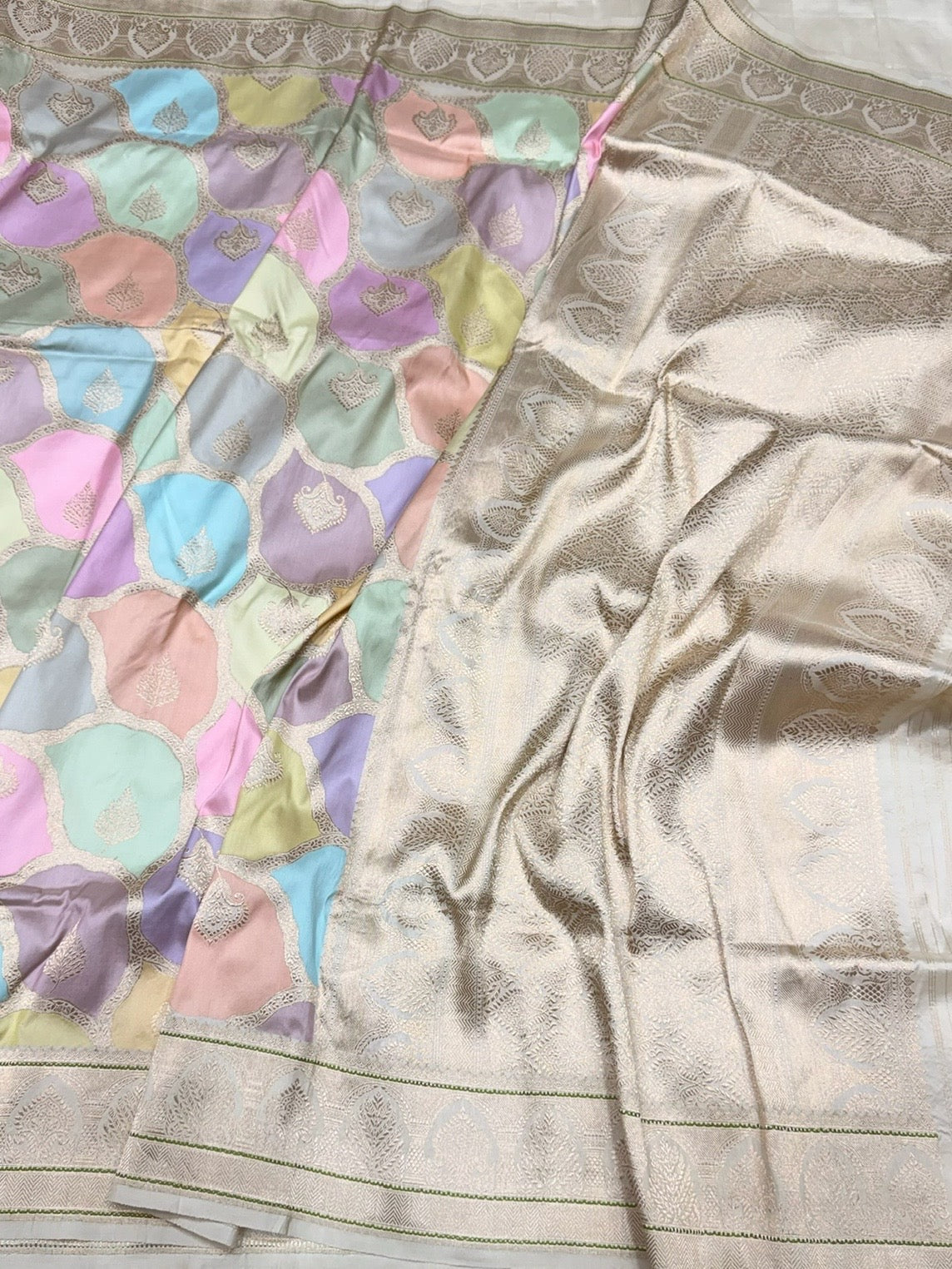 Ivory Handwoven Pure Banarasi Rangkaat Silk Saree – Pure Katan Silk | Rangkaat Technique | Luxury Banarasi Saree