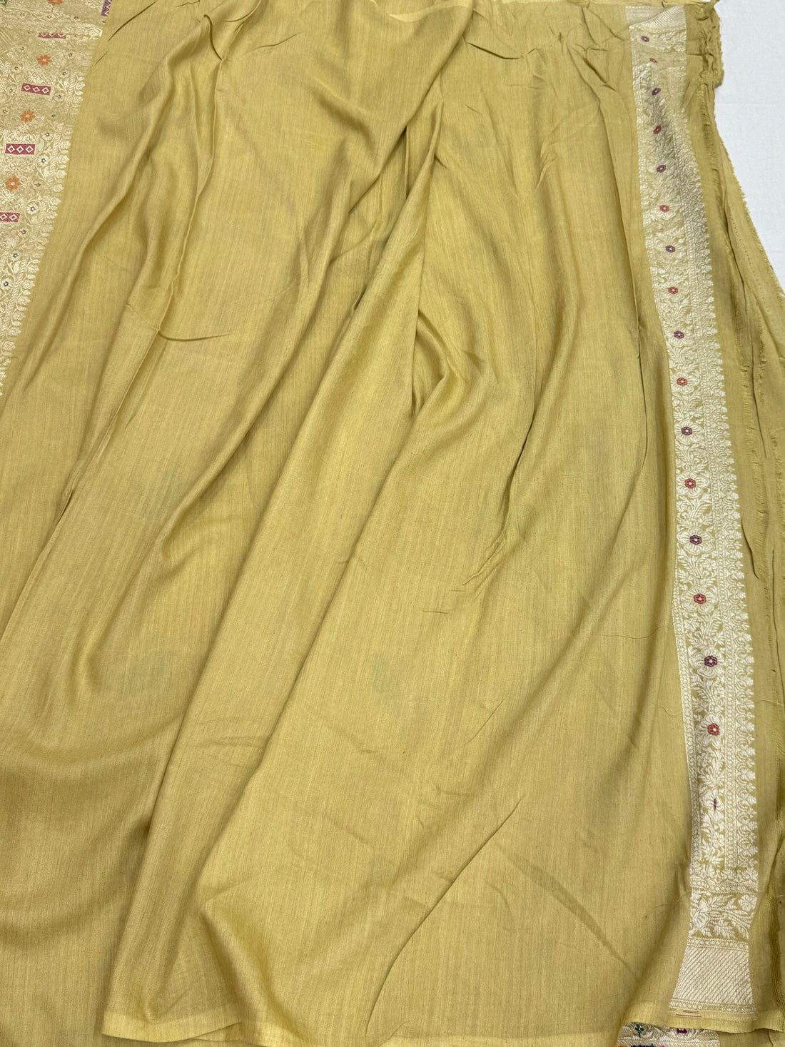 Pista Banarasi Pure Tussar Georgette Saree