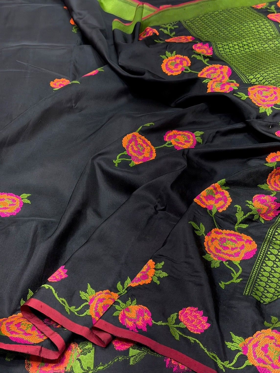 Black Handwoven Pure Banarasi Silk Saree