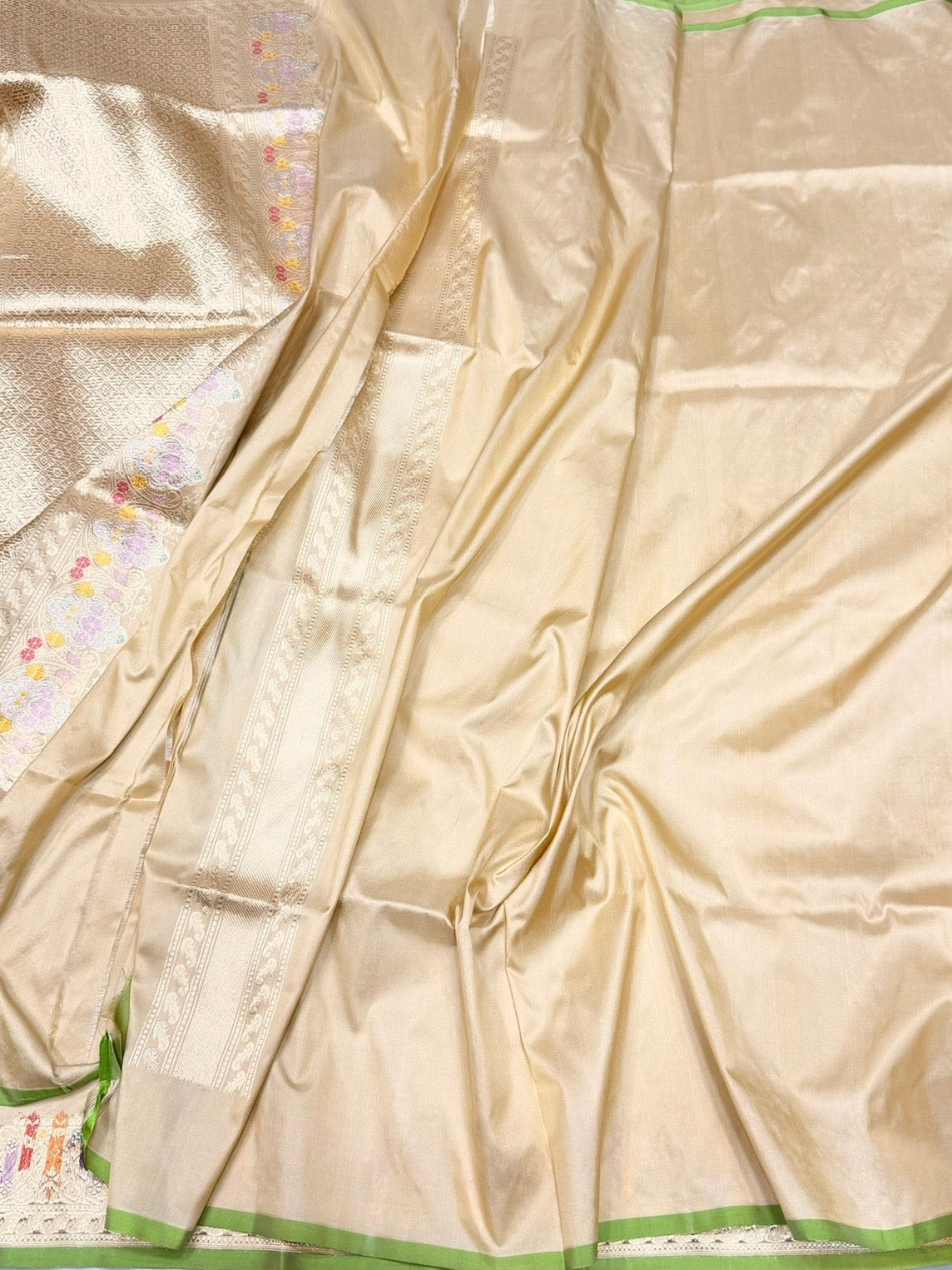 Beige Handwoven Pure Banarasi Silk Saree – Kadwa Katan Mulberry Silk | Authentic Banaras Handloom