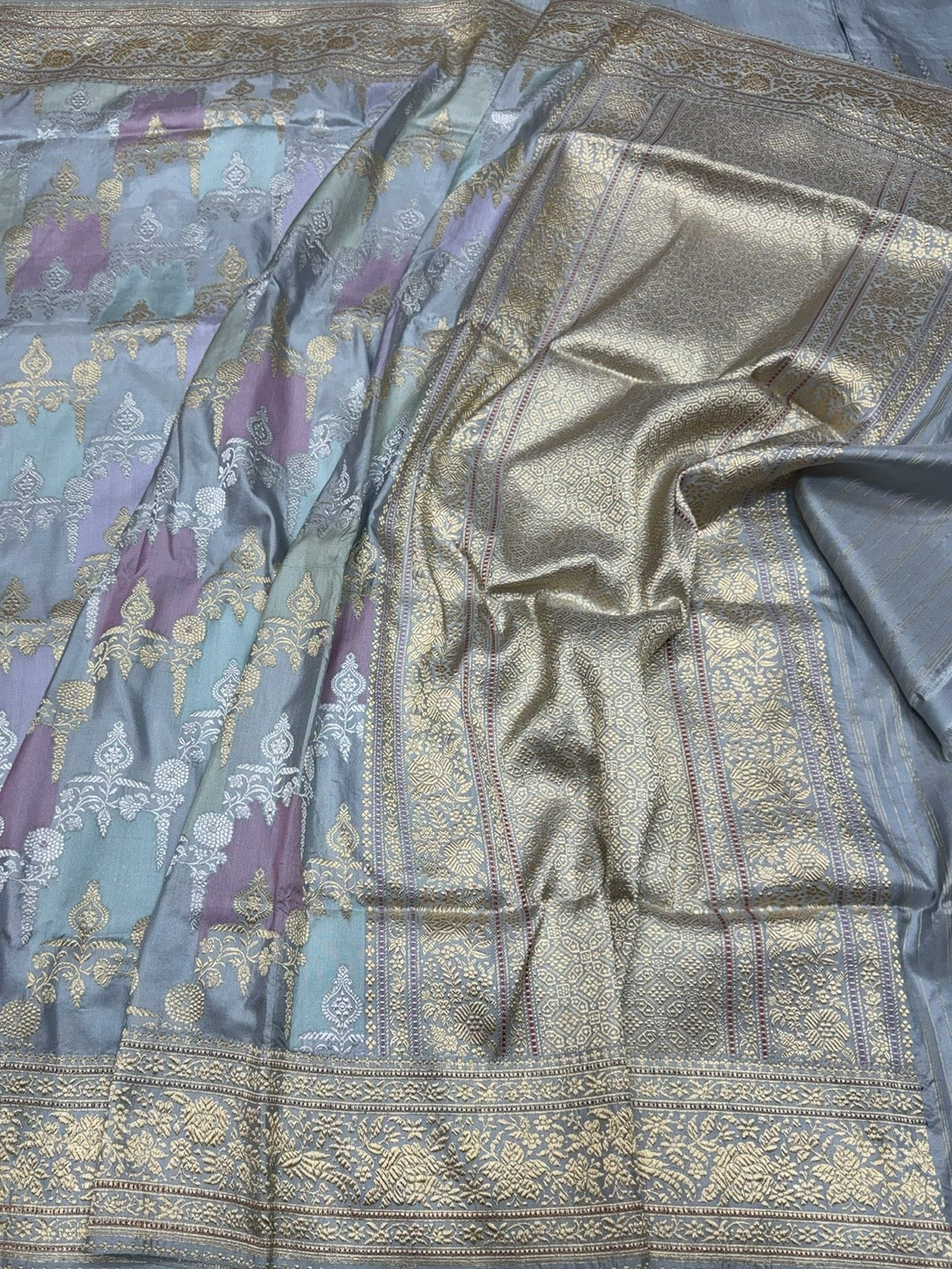 Grey Handwoven Pure Banarasi Rangkaat Saree