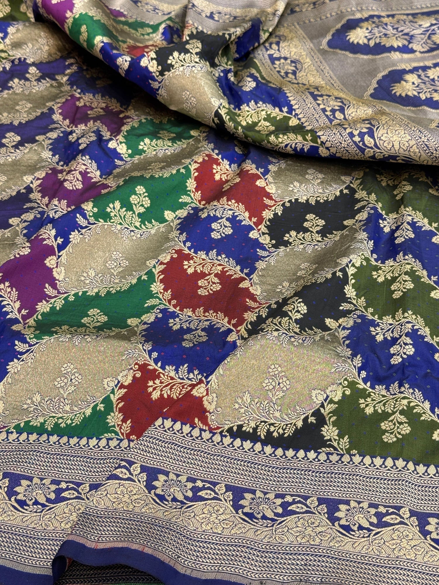 Banarasi Pure Rangkaat Silk Saree – Cutwork Weave in 100% Pure Katan Silk