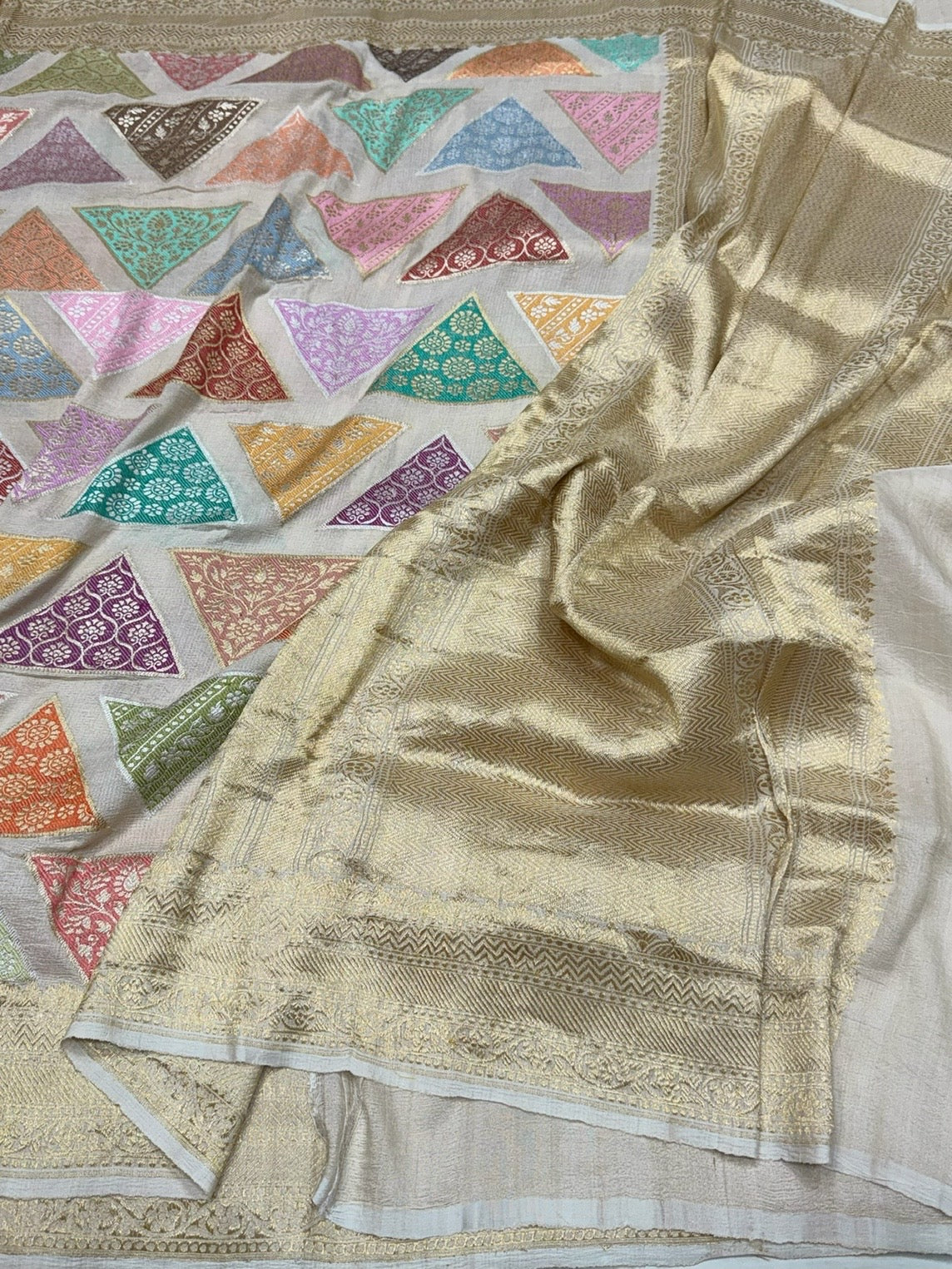 White Handwoven Banarasi Pure Tussar Georgette Saree