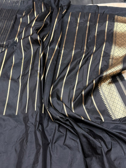 Ivory / Black Handwoven Pure Organza Silk Saree