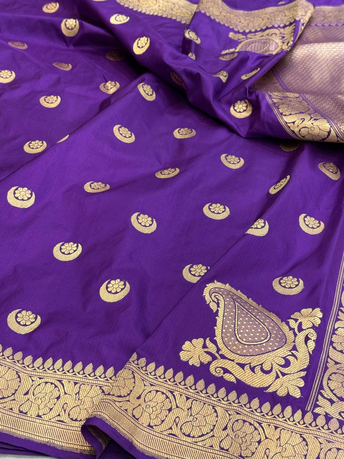 Purple Chand Tara Handwoven Pure Banarasi Silk Saree