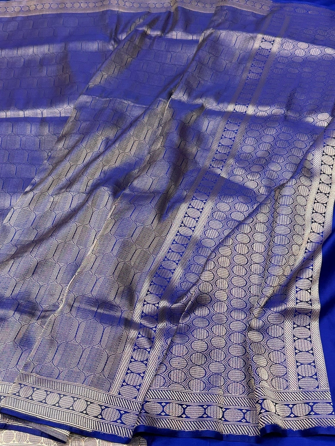 Navy Blue Handwoven Banarasi Satin Tanchoi Brocade Saree