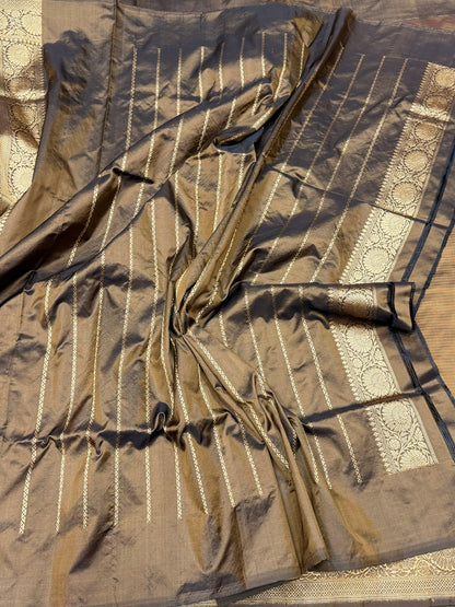 Handwoven Pure Banarasi Saree in Katan Silk – Traditional Checks Weave