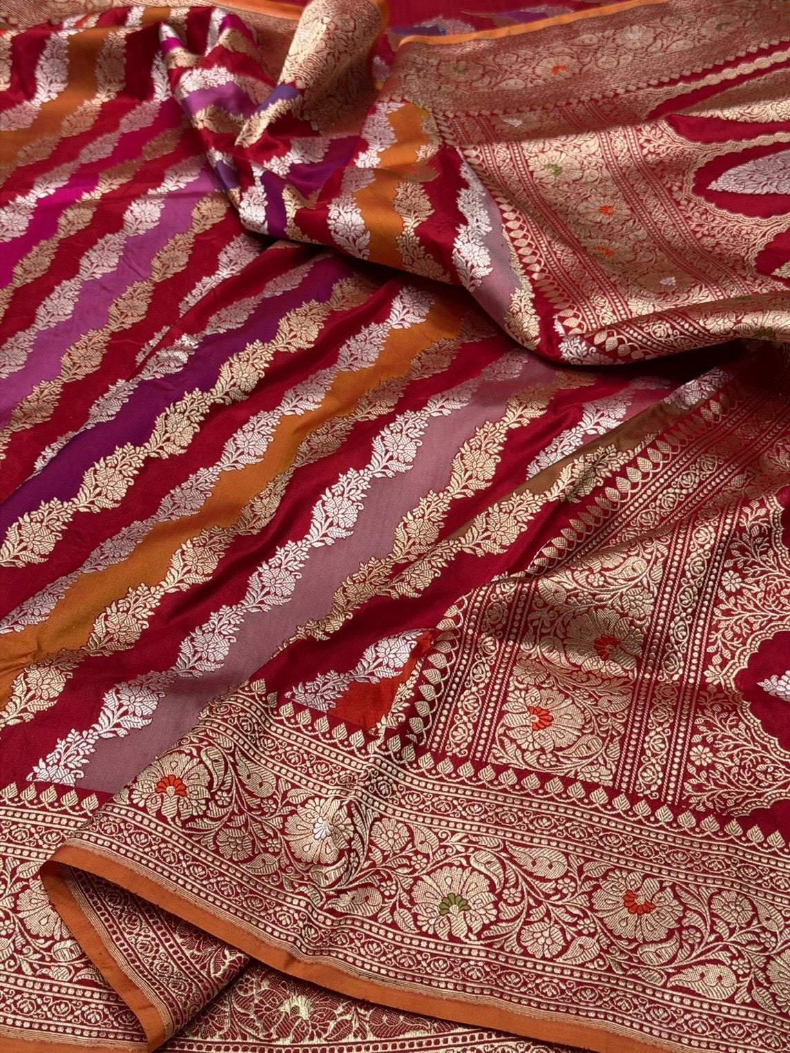 Red Handwoven Pure Banarasi Rangkaat Silk Saree