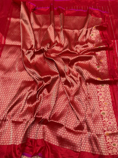 Red Handwoven Pure Banarasi Silk Saree – Kadwa Weave in 100% Katan Mulberry Silk