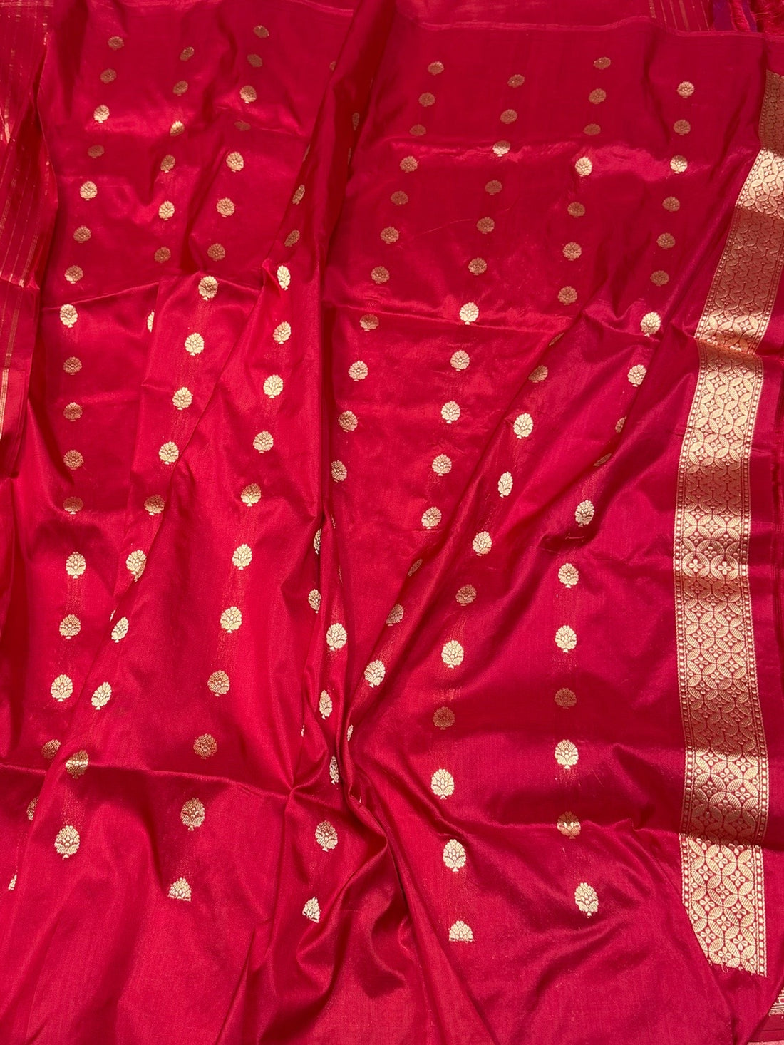 Red Handwoven Pure Banarasi Silk Saree – Traditional Kadwa Weave in 100% Katan Silk