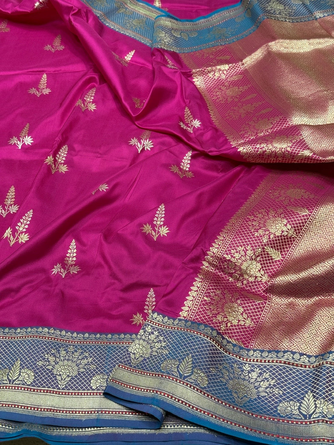 Rani Pink Handwoven Pure Banarasi Silk Saree