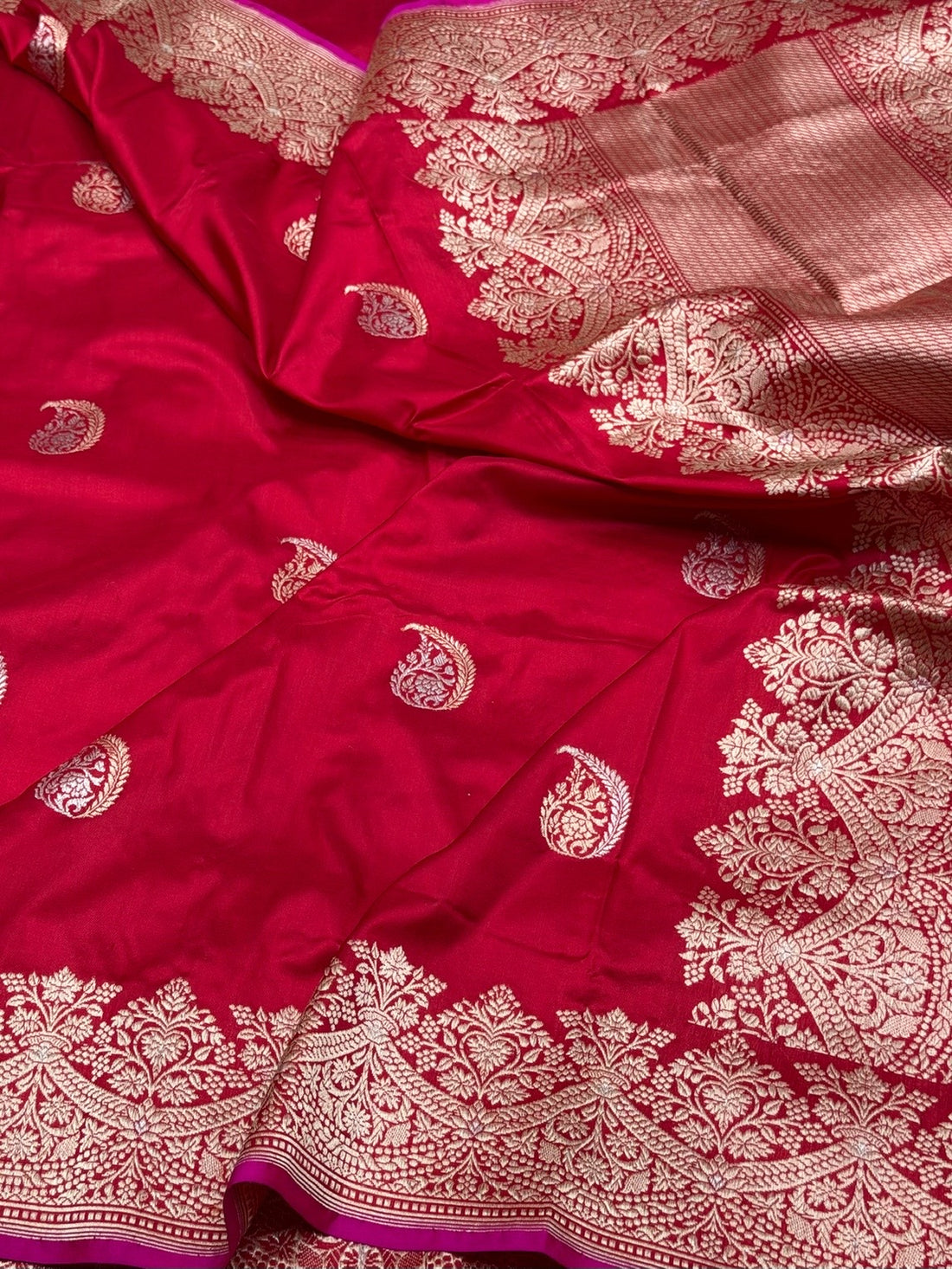Red Handwoven Banarasi Pure Silk Saree