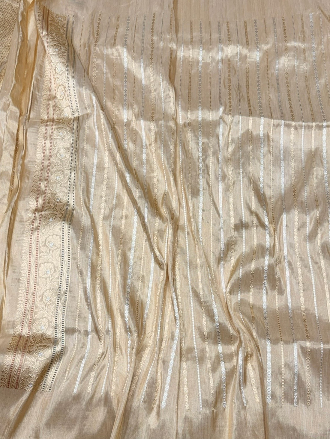 Cream Handwoven Pure Banarasi Tissue Silk Saree