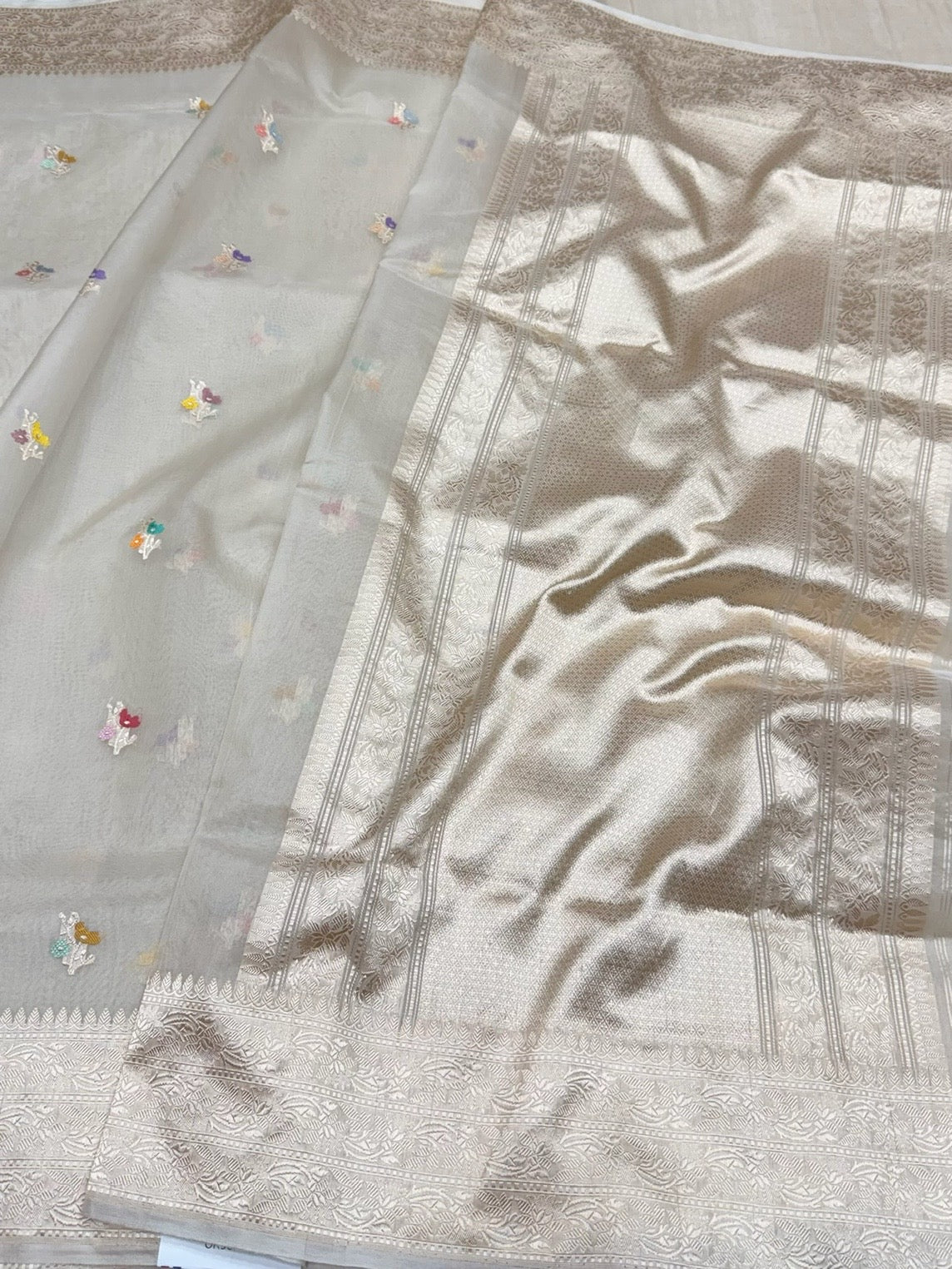 Ivory Handwoven Pure Banarasi Organza Silk Saree