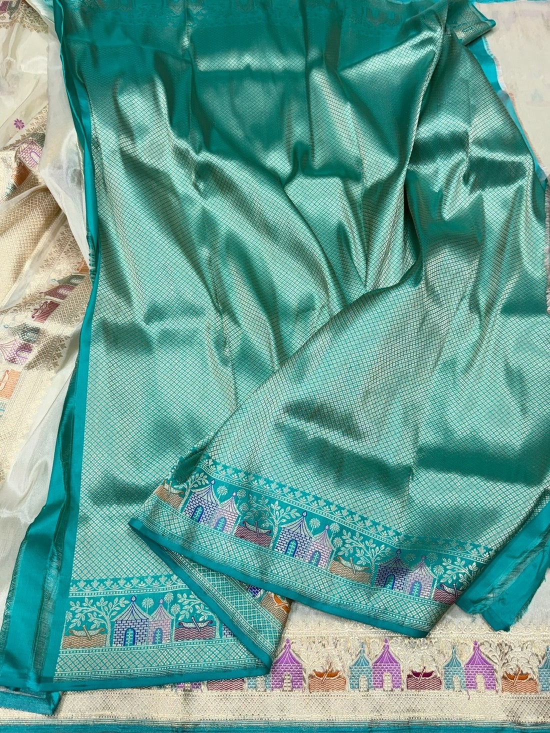 Ivory Handwoven Pure Banarasi Tissue Saree – Kadwa Weave, Pure Katan-Tissue Silk