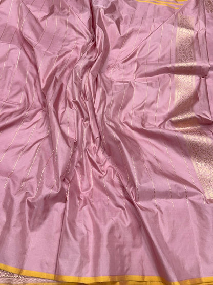 Gajiri Pink Handwoven Pure Banarasi Silk Saree in Kadwa Weave
