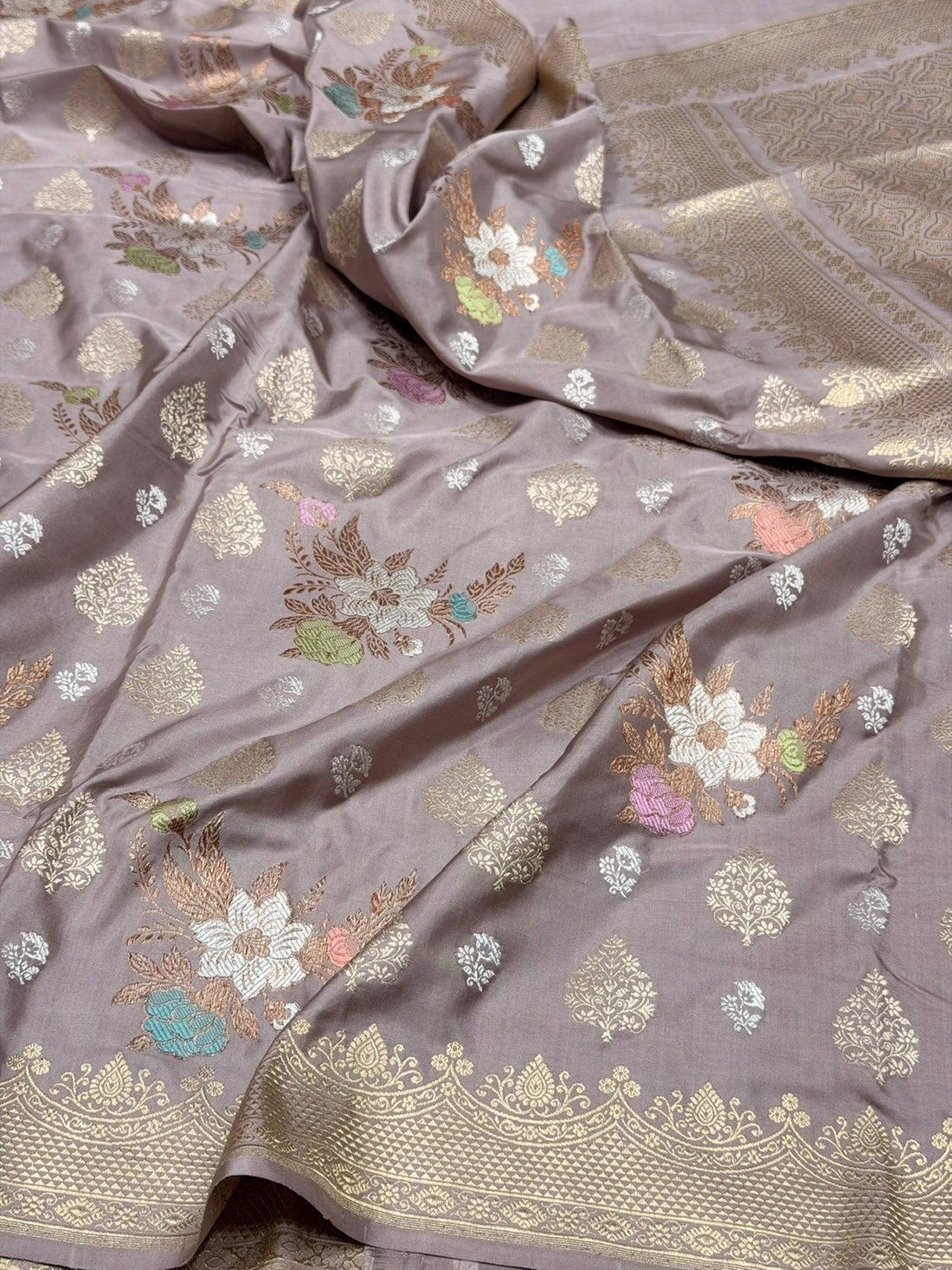 Lilac Handwoven Pure Banarasi Silk Saree