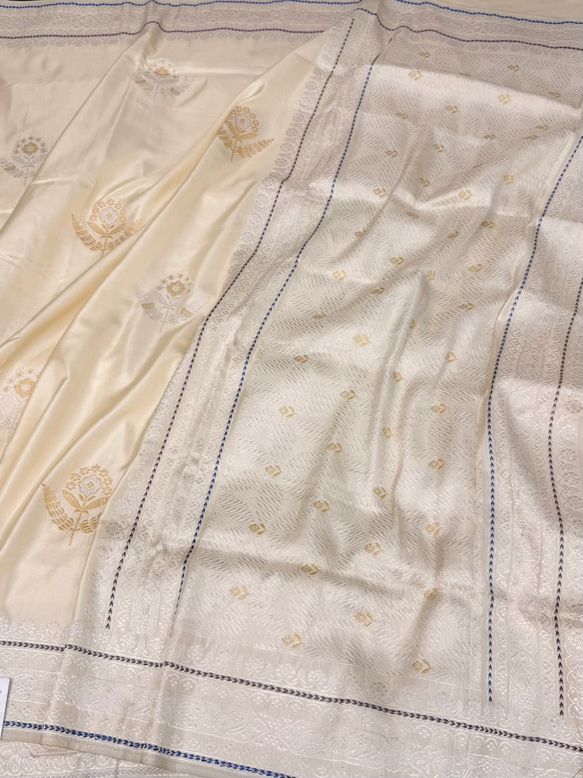 Ivory Handwoven Pure Banarasi Ektara Silk Saree